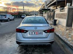 نيسان ألتيما